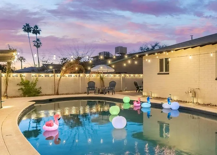 1920s Speakeasy, Cooled Pool, Games, 5min Old Town