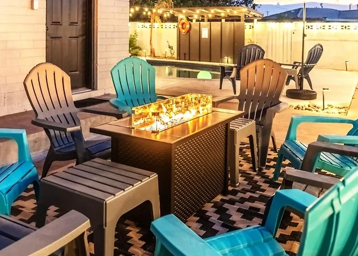 1920s Speakeasy, Cooled Pool, Games, 5min Old Town *