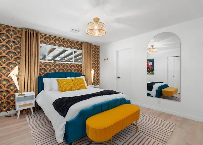 1920s Speakeasy, Cooled Pool, Games, 5min Old Town * Scottsdale