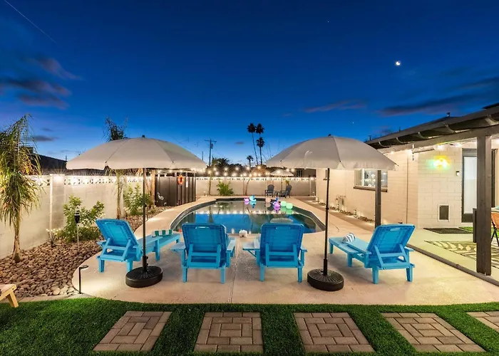 1920s Speakeasy, Cooled Pool, Games, 5min Old Town Holiday home *